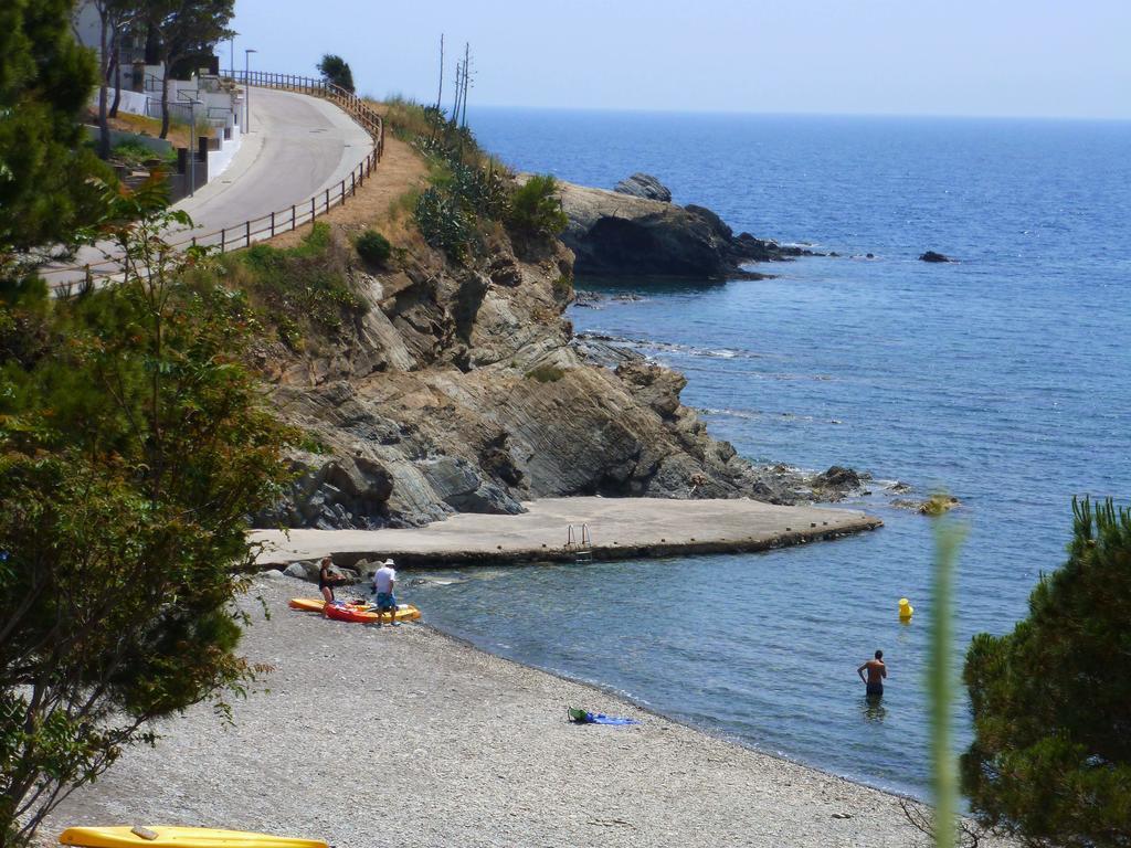 Apartment Rovellada Platja Colera Rom bilde